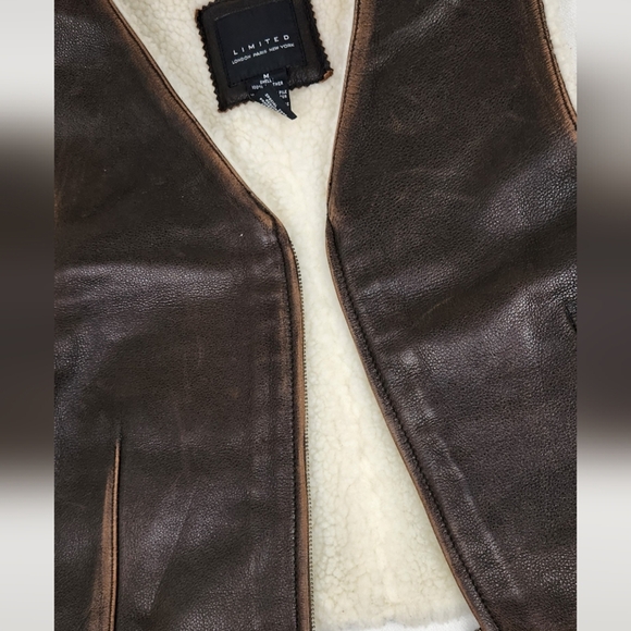 The Limited Brown Leather Sherpa Zip Up Vest. Medium - Picture 2 of 9